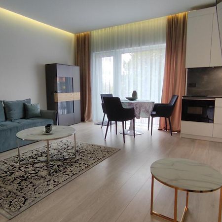 New J&R Apartment Near Girstutis, Free Private Parking & Self Check-In Kaunas Dış mekan fotoğraf