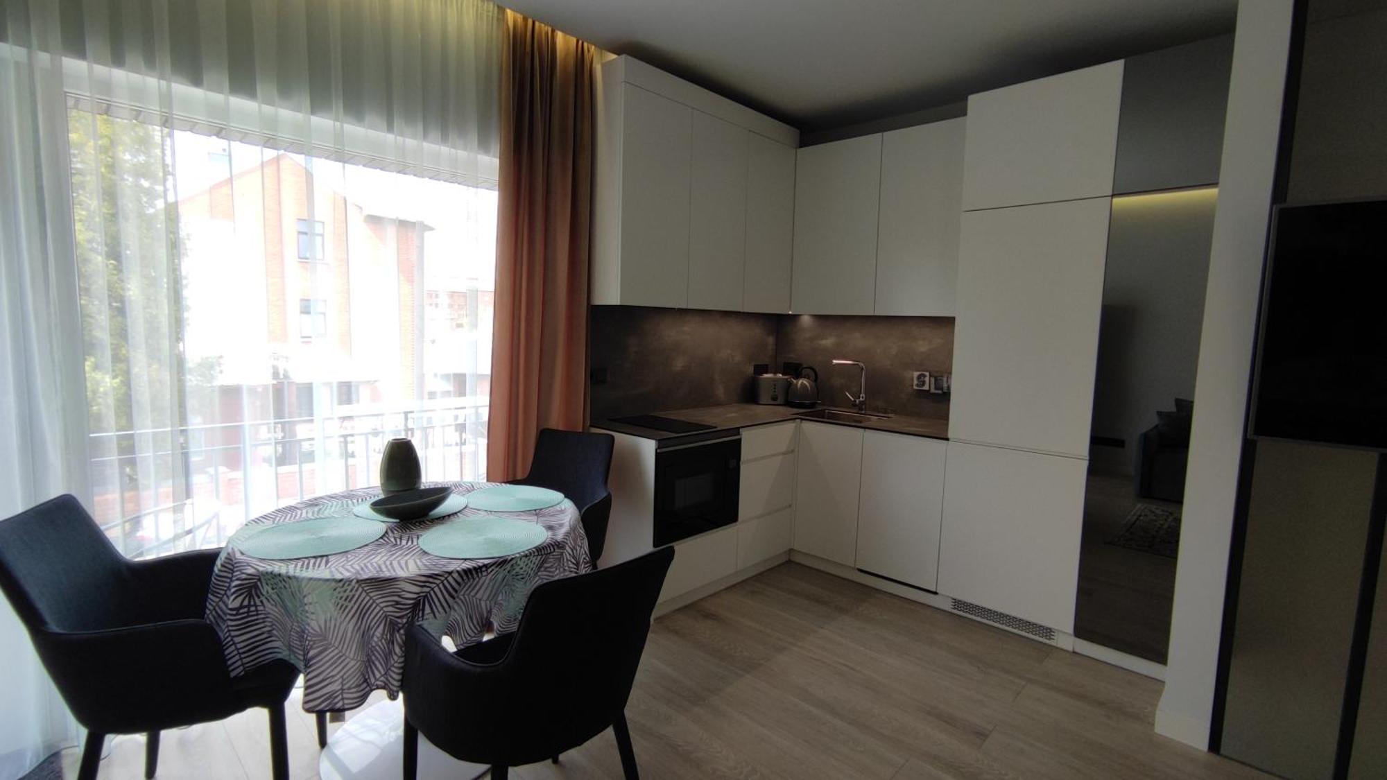 New J&R Apartment Near Girstutis, Free Private Parking & Self Check-In Kaunas Dış mekan fotoğraf