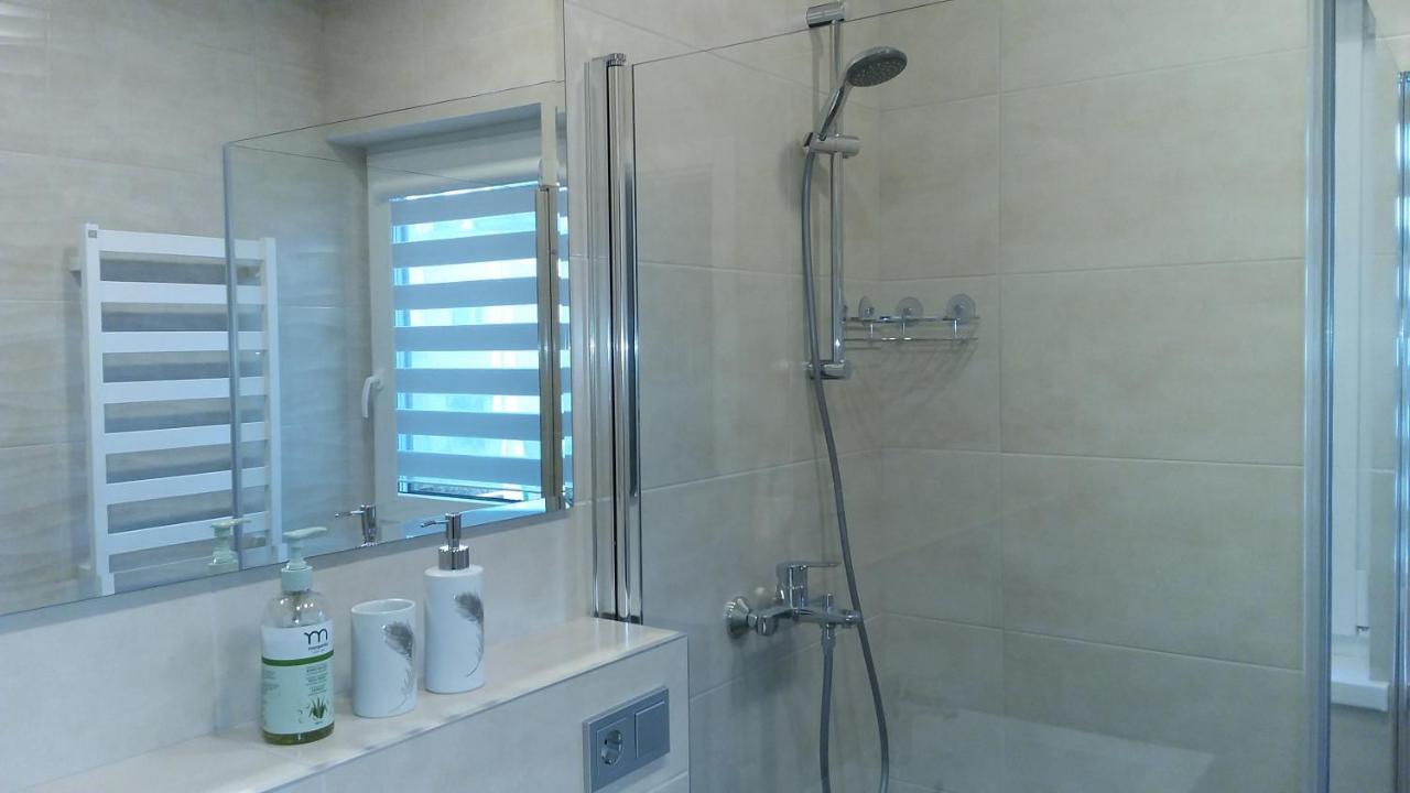 New J&R Apartment Near Girstutis, Free Private Parking & Self Check-In Kaunas Dış mekan fotoğraf