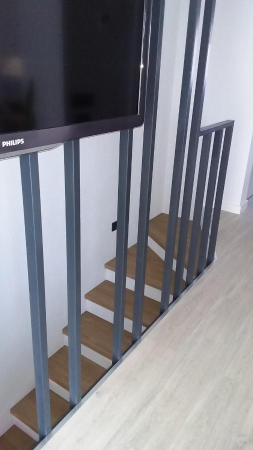 New J&R Apartment Near Girstutis, Free Private Parking & Self Check-In Kaunas Dış mekan fotoğraf