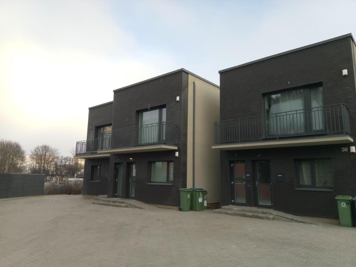 New J&R Apartment Near Girstutis, Free Private Parking & Self Check-In Kaunas Dış mekan fotoğraf